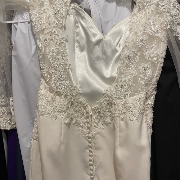 Wedding Dress NWT - Picture 4 of 16
